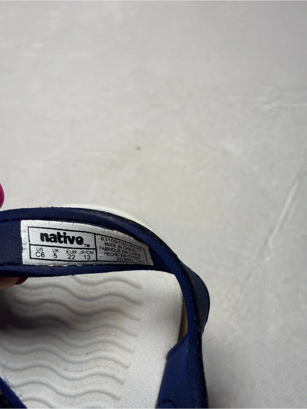 Native Kids Navy and White Sandals with Tan Sole, size 6 US toddler, waterproof
